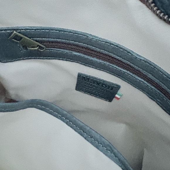 Maxon Collection Forest Green Textured Handbag. New with Tags. - Picture 11 of 15